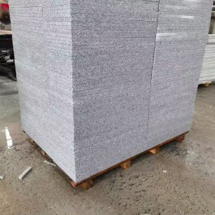 锦州 芝麻白火烧面1.8厚300*600地铺石，尺寸标准，厚薄均匀