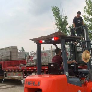 锦州 黄金麻冰裂纹，地铺石装车