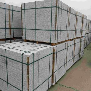 锦州 白麻花岗岩石材荔枝面地铺石（300*600*50）