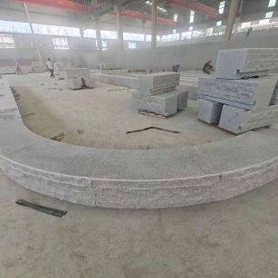 锦州 芝麻白异形坐凳，自然面光面弧形加工