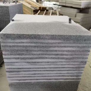 锦州 芝麻白5公分火烧地铺成品，900*400，规格可定制