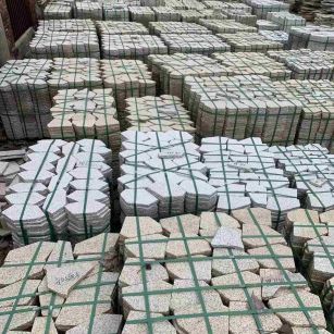 锦州 黄金麻白麻花岗岩荔枝面地铺石(冰裂纹)