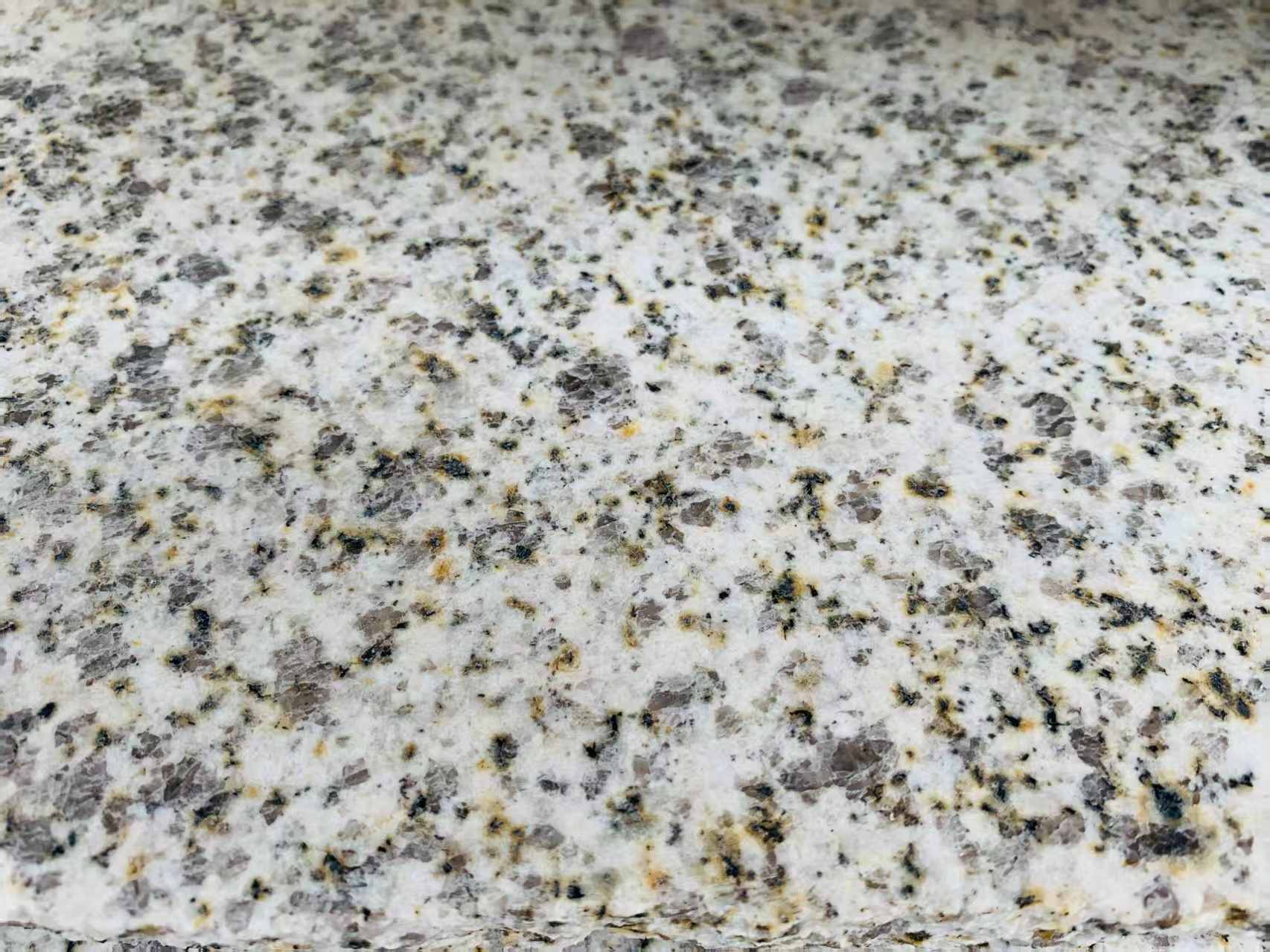 锦州 黄金麻花岗岩石材浅黄光面