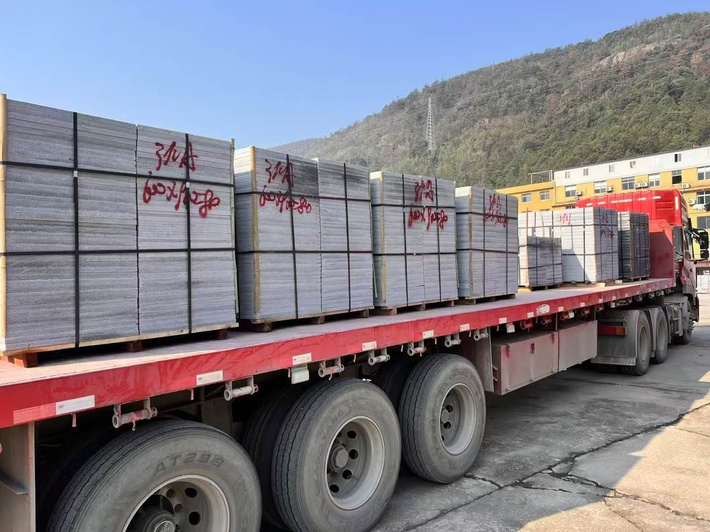 锦州 芝麻灰地铺石出货日常