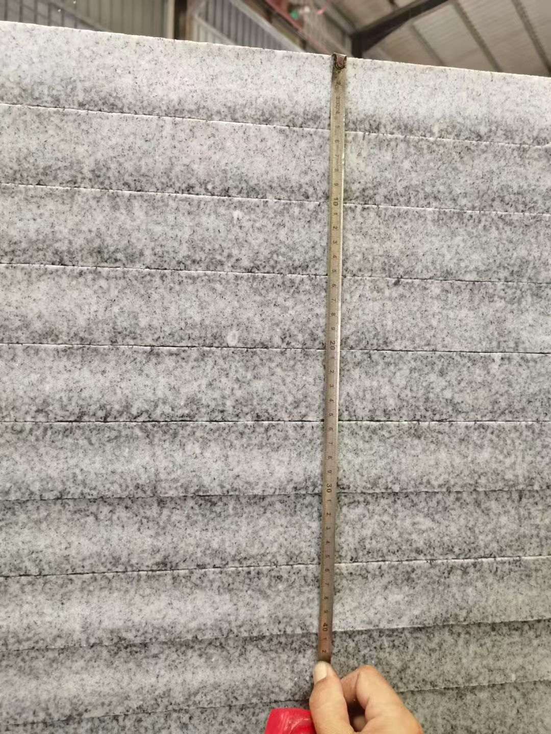 锦州 芝麻白火烧成品厚薄均匀，B料价格接近A料质量