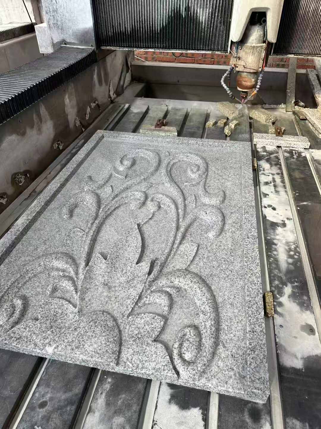 锦州 白麻别墅干挂雕花板