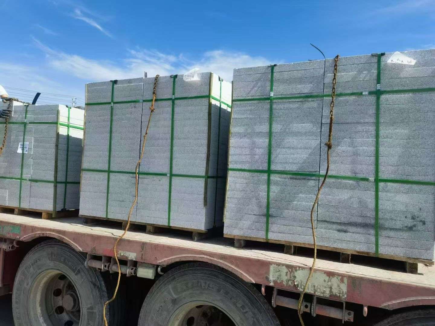 锦州 芝麻白花岗岩地铺石装车日常