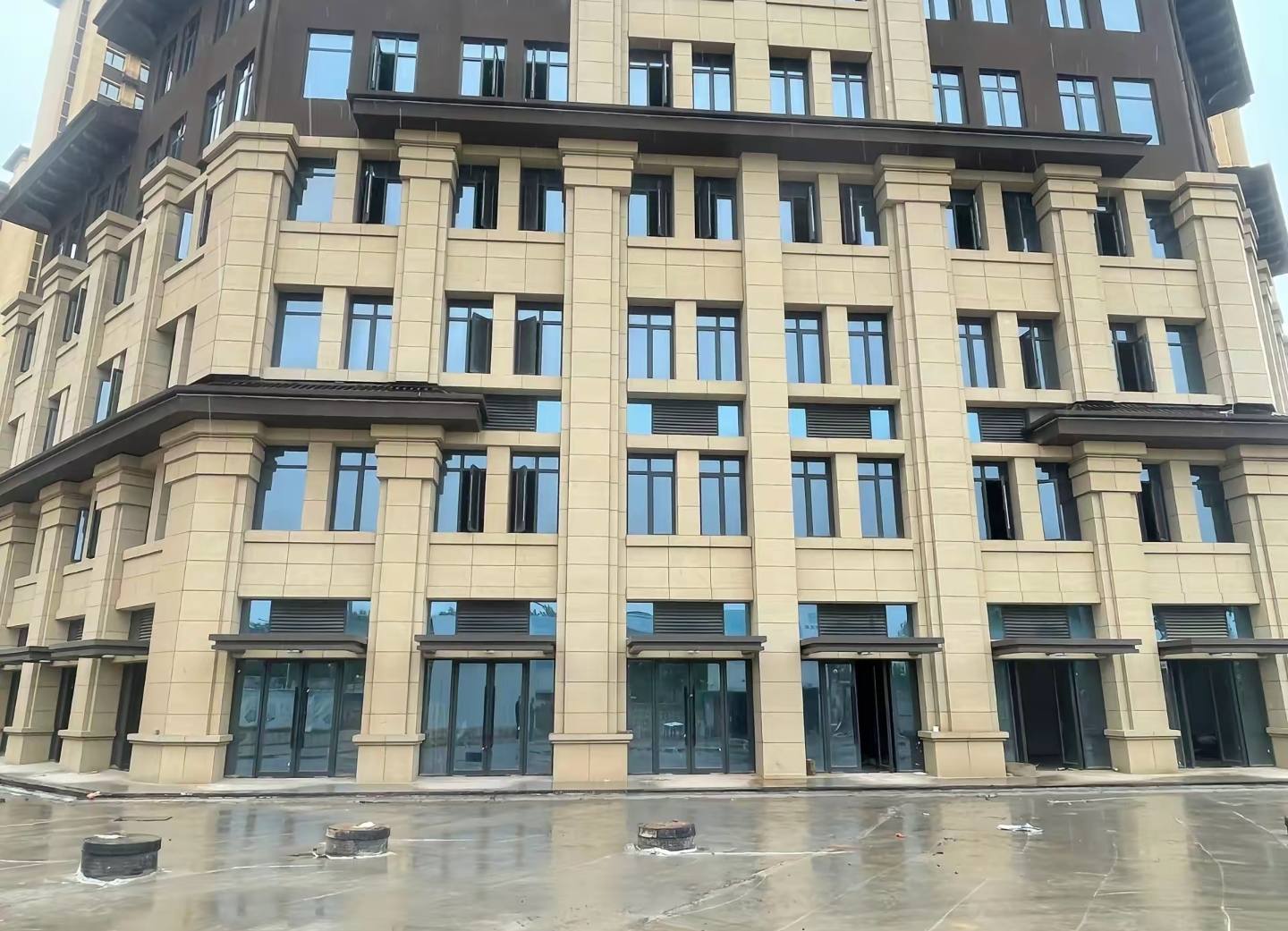 锦州 黄金麻花岗岩荔枝面小区外墙干挂