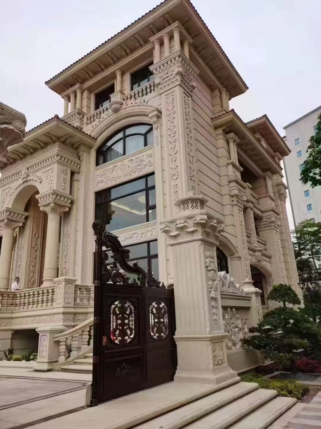 锦州 黄金麻花岗岩别墅外墙干挂效果展示