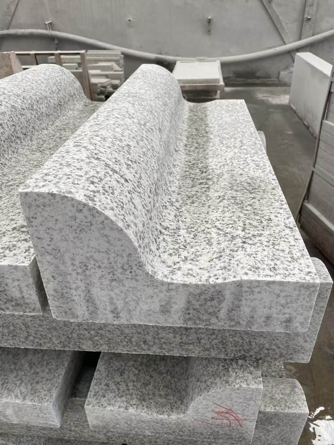 锦州 白麻花岗岩S型路沿石，路侧石，马路牙子等