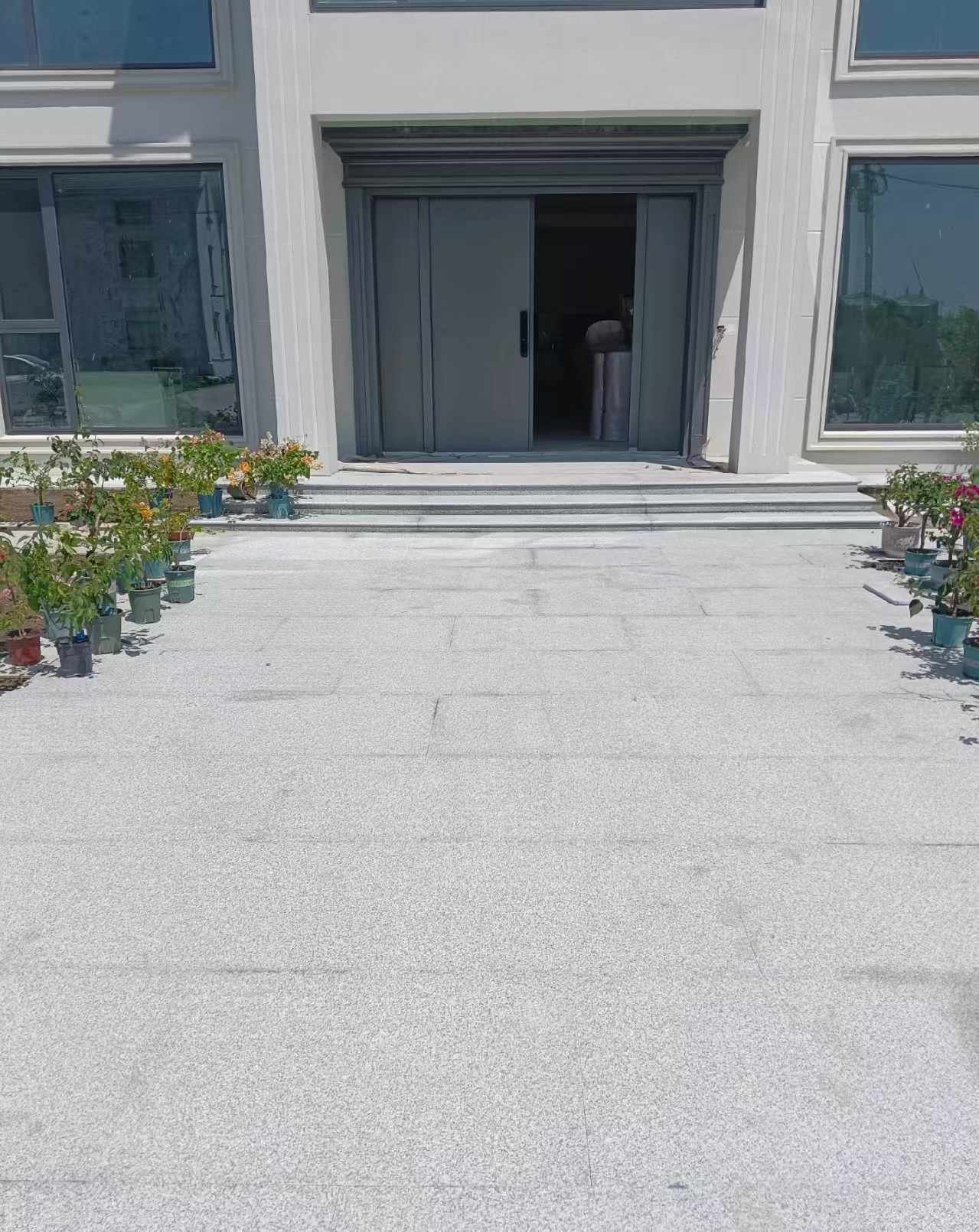 锦州 芝麻白花岗岩地铺石地面铺装